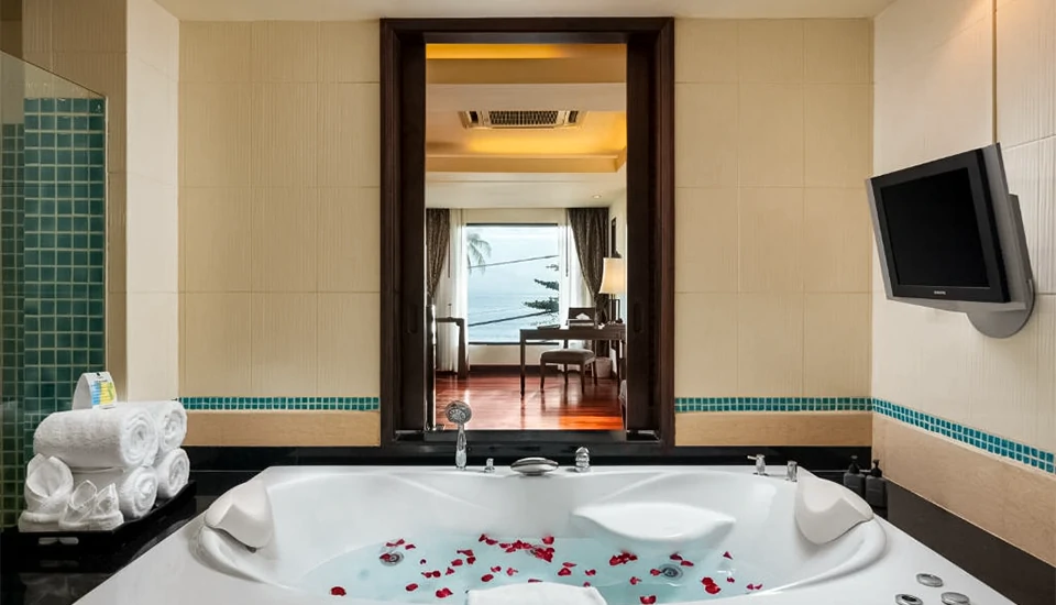 هتل پاتونگ پاراگون ریزورت پوکت